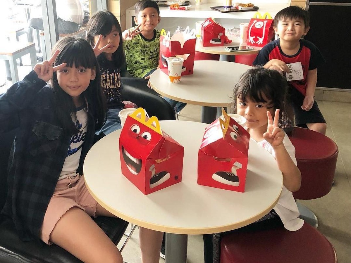 Putra Daus mini&comma; Ivander Haykal Firdaus&comma; baru saja merayakan ulang tahunnya yang ke tujuh&comma; kemarin &lpar;2&sol;1&rpar;&period; Simak keceriaan Ical di hari ulang tahunnya itu&period;