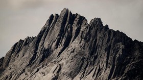Pesona 7 Summits Indonesia, Salah Satunya Rinjani