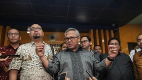 Kumpulkan 'Screenshot' Hoaks Surat Suara, KPU Cek Andi Arief