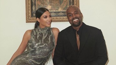 img-title Kim Kardashian-Kanye West Umumkan Kelahiran Anak Keempat