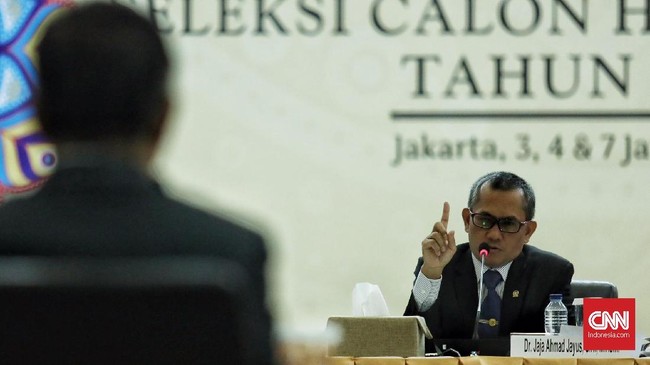 Komisi Yudisial meloloskan 70 calon hakim agung dalam seleksi administrasi, 61 di antaranya laki-laki dan 9 lainnya perempuan.