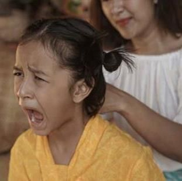 <p>Widuri memiliki garis wajah yang sangat mirip dengan sang ibu. Bahkan, mereka sangat kompak dalam berbagai hal nih, Bun. Bikin adem yang melihatnya kan? (Foto: Instagram @widimulia)</p>