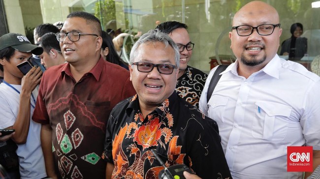 KPU menyebut tidak akan mencantumkan caleg terpilih dalam daftar rekomendasi untuk dilantik, jika caleg itu belum melaporkan harta kekayaannya ke KPK.