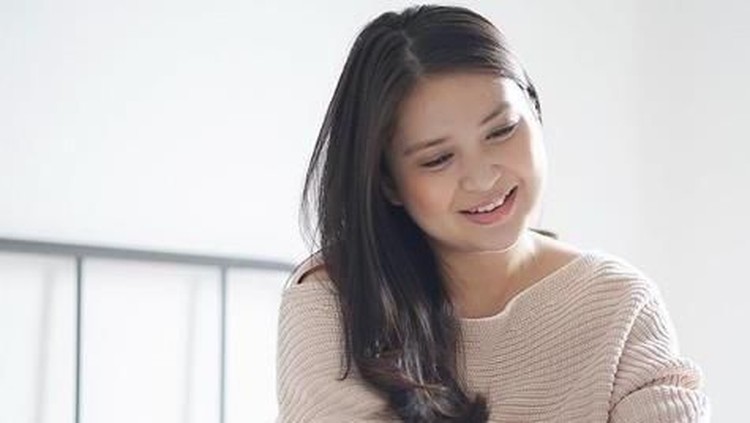 Para artis cantik ini menanti kelahiran buah hatinya pada 2019. Siapa saja, mama-mama muda yang sedang hamil anak kedua ya, Bun?