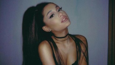 img-title Ariana Grande Jadi Headliner Coachella Termuda dalam Sejarah