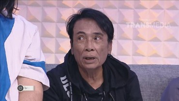 img-title Penyebab Torro Margens Meninggal, Muntah Darah Usai Syuting