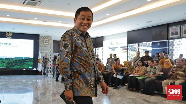 Menteri ESDM Ignasius Jonan mengatakan pembahasan revisi UU Mineral dan Batu Bara sulit selesai di era Jokowi Jilid I.