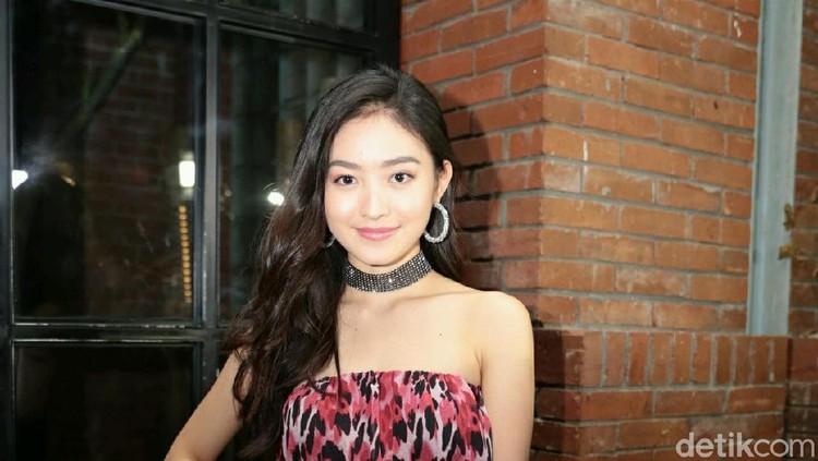 Natasha Wilona rayakan ulang tahun yang ke-20 Natasha Wilona rayakan ulang tahun yang ke-20 di SCBC, kawasan Sudirman, Jakarta.