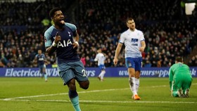 Bek Tottenham Sempat Ditangkap Polisi karena Aniaya Pacar