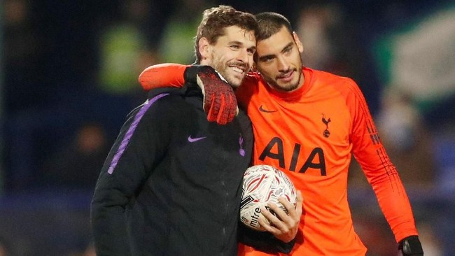 FOTO: Fernando Llorente Bintang Tottenham di Piala FA