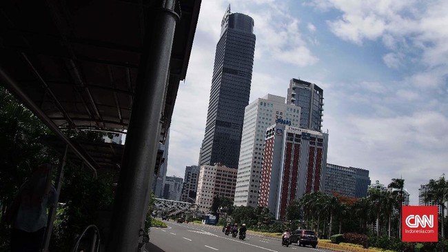 Suasana gedung- gedung di kawasan Jakarta pada Sabtu (5/1/2019). Sebelumnya, Bank Dunia menyebut keunagan BUMN tidak sanggup membiayai infrastruktur jangka panjang. (CNN Indonesia/ Harvey Darian)