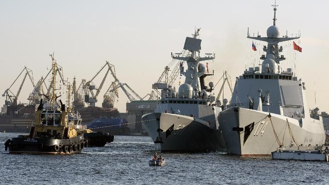 China dan Amerika Serikat ikut latihan angkatan laut multilateral di perairan Indonesia pada Senin (5/6), di tengah ketegangan kedua negara.