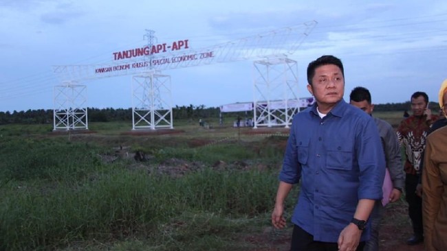 Kawasan Ekonomi Khusus (KEK) Tanjung Api-Api yang terletak di Banyuasin, Sumatra Selatan bakal diperluas dengan menggunakan lahan milik Menhan.