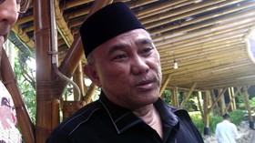 img-title Walkot Depok Didesak Jamin Kegiatan Belajar Mengajar di SDN Pocin 1