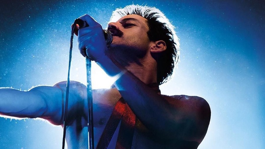Meski banjir kritik, film Bohemian Rhapsody nyatanya berhasil meraih Best Motion Picture (kategori Drama) dalam gelaran Golden Globes Award 2019.