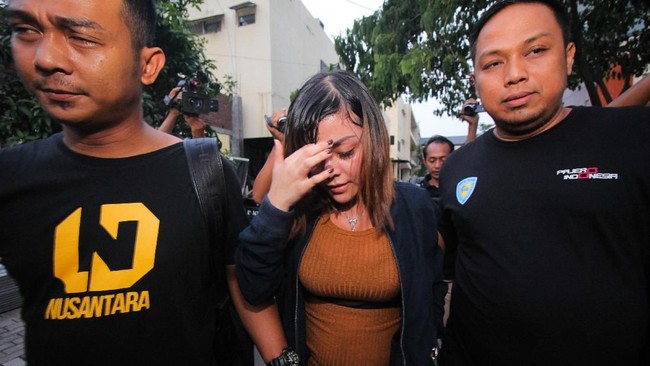 Polisi menyebut meski secara hukum terhenti, namun masih ada sanksi sosial yang terus berlanjut. Ini lantaran kasus tersebut terkait dengan moralitas.