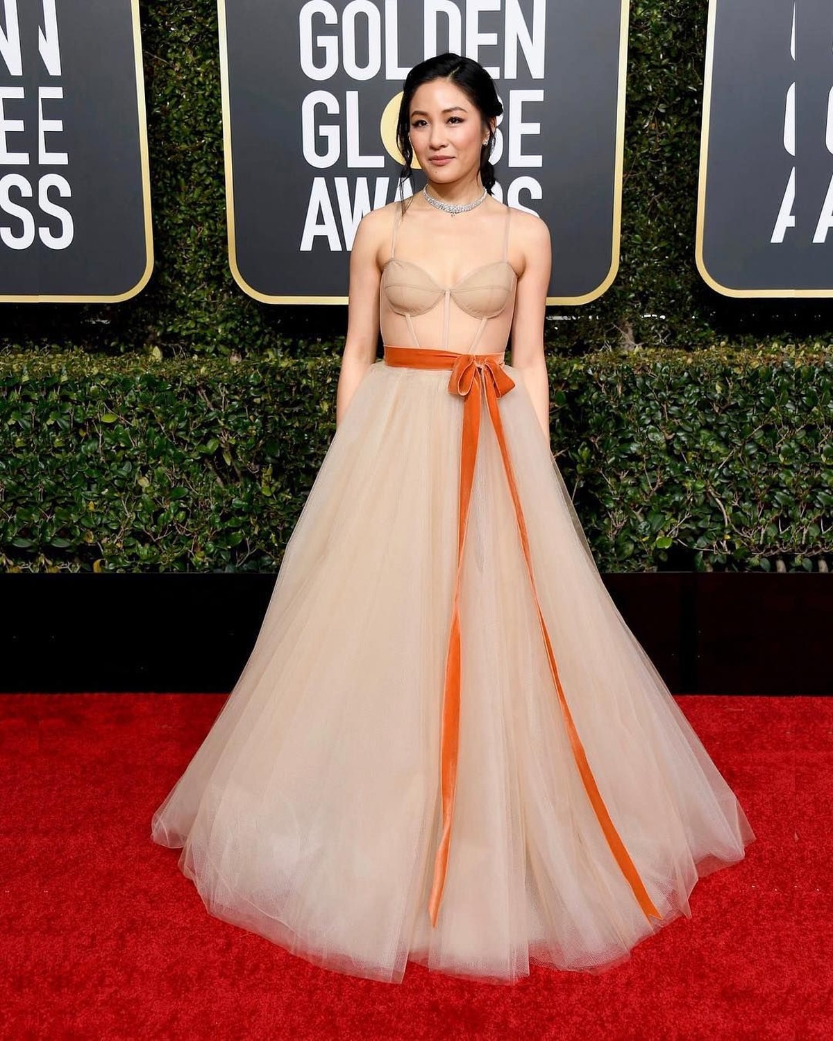 Ajang insan seni&comma; Golden Globes 2019&comma; tengah digelar di The Beverly Hilton&comma; Amerika Serikat&comma; Minggu &lpar;6&sol;1&rpar; malam&period; Yuk&comma; intip penampilan para seleb di red carpet&period;