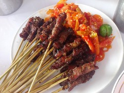 Mampir Purwakarta, Jangan Lupa Cicip Ayam Goreng Sajolna dan Soto Sadang