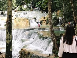 Parah! Ada 100 Kg Sampah Plastik di Lokasi Wisata Air Terjun Moramo