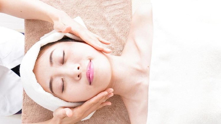Young woman at beauty salon