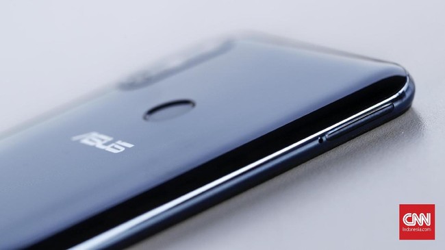 Asus menjanjikan akan merilis baterai berkapasitas besar dengan banderol Rp3 juta untuk menandingi Samsung Galaxy M20.