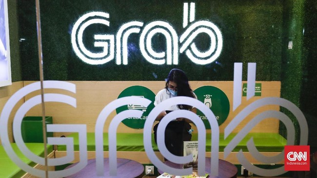 Tempat penjemputan taksi online Grab di Grand Indonesia, Jakarta, Selasa, 8 Januari 2019. CNNIndonesia/Safir Makki