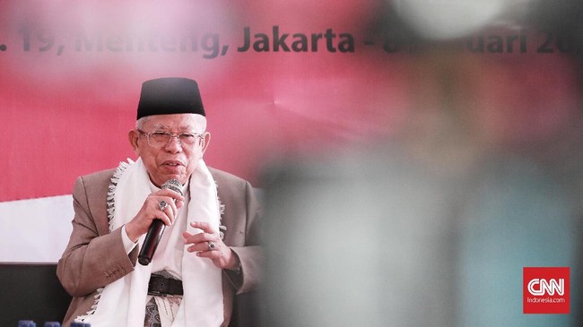 Cawapres Ma'ruf Amin merespons pernyataan Capres Prabowo Subianto yang mengajak para pemilihnya untuk Lebaran di TPS saat Pilpres pada 17 April mendatang.