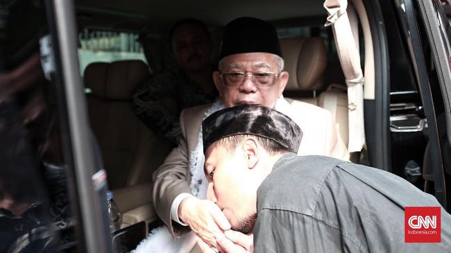 Ma'ruf Amin Sebut Muchdi PR Ikut Hati Nurani Dukung Paslon 01 Ma'ruf menuturkan dukungan yang diberikan Muchdi bakal menambah potensi kemenangan di Pilpres 2019.
