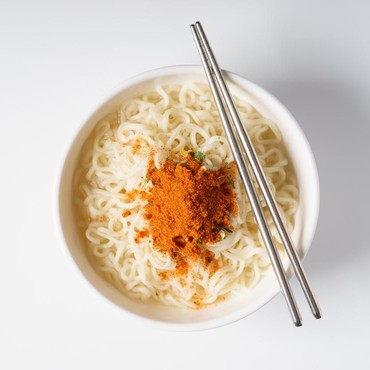 Anti-mainstream, Pernikahan di Jaktim Suguhkan Mi Instan untuk Tamu