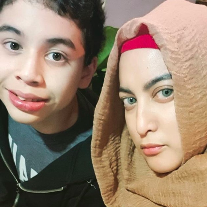 <p><em>Cute</em> mana, nih? Bunda <a href="https://hot.detik.com/celeb/d-3821371/baru-nikah-jane-shalimar-dan-suami-sudah-pisah" target="_blank">Jane Shalimar </a>atau Zarno? (Foto: Instagram/ @janeshalimar_1)  </p>