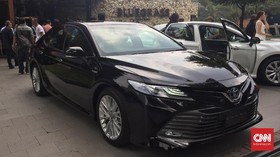 Buka 2019, Toyota Rilis Sedan untuk Para Bos