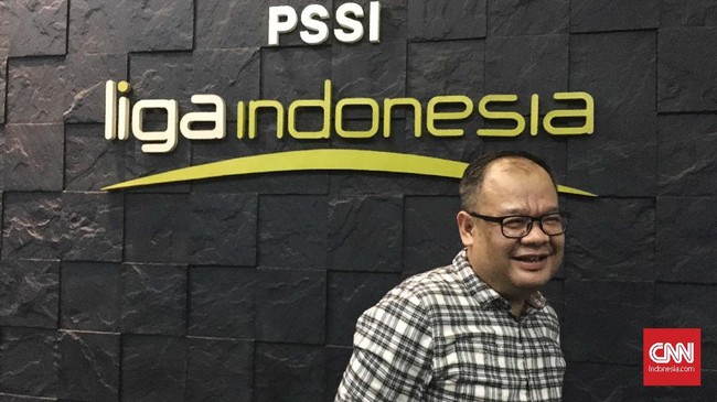 Polisi melalui Satgas Anti Mafia Bola menyegel Kantor Komite Disiplin (Komdis) PSSI yang terletak di Rasuna Said, Kuningan, Jakarta.