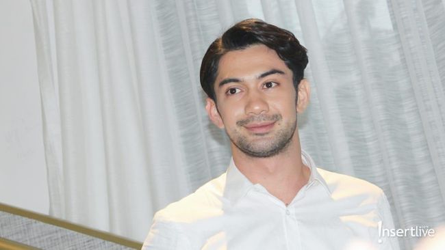 4 Film Indonesia  yang Antarkan Reza Rahadian Jadi Aktor  