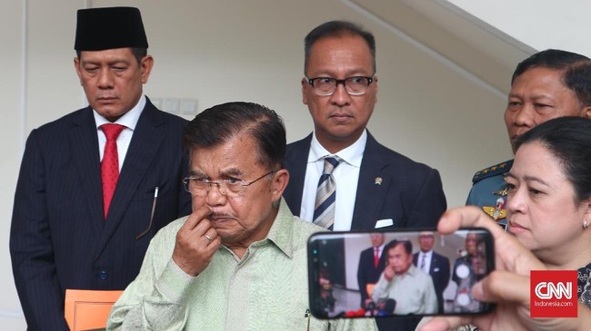 JK menyebut salah satu upaya untuk membenahi transportasi di Jabodetabek adalah dengan mengintegrasikan angkutan umum di Ibu Kota Jakarta.