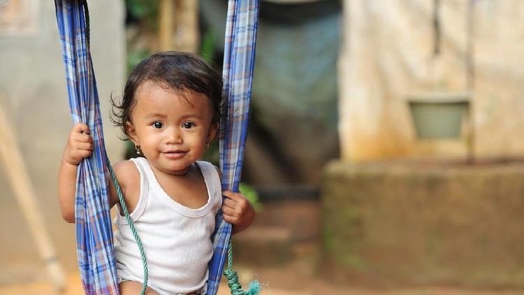 Anak yang tumbuh dengan bahagia, maka perkembangan bahasanya juga baik.
