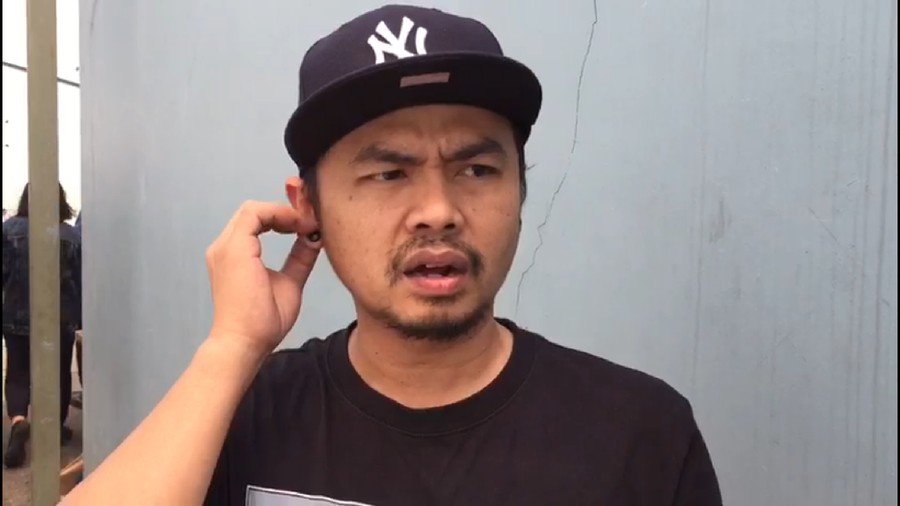Baru-baru ini terdengar kabar bahwa terjadi pembunuhan seorang siswi SMK di Bogor, Jawa Barat. Sarah Azhari dan Wendi Cagur pun memberikan tanggapannya. 