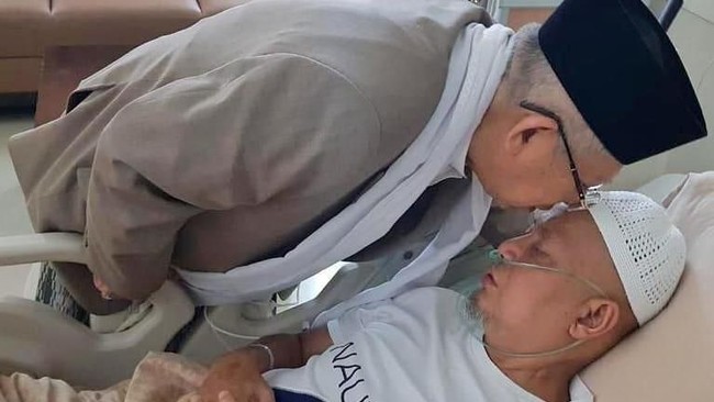 Rekan-rekan Sesama Ustaz Ceritakan Kondisi Arifin Ilham