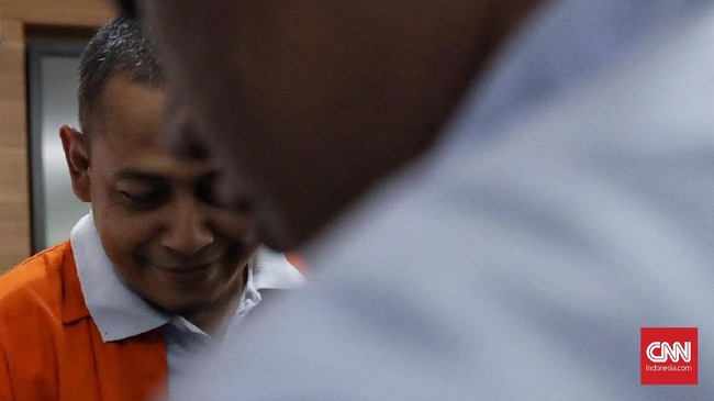 Bagus Bawana Putra diseret ke meja hijau karena menyebar hoaks soal tujuh kontainer berisi surat suara yang tercoblos di Jakarta Utara.