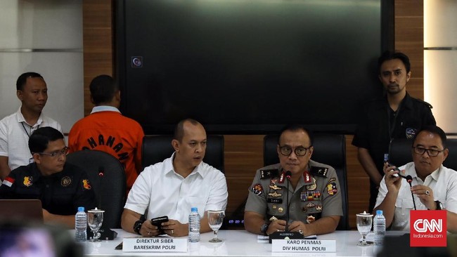 Polisi menyatakan rekaman suara terkait hoaks tujuh kontainer berisi surat suara Pemilu 2019 sudah dicoblos di Tanjung Priok autentik milik BBP.