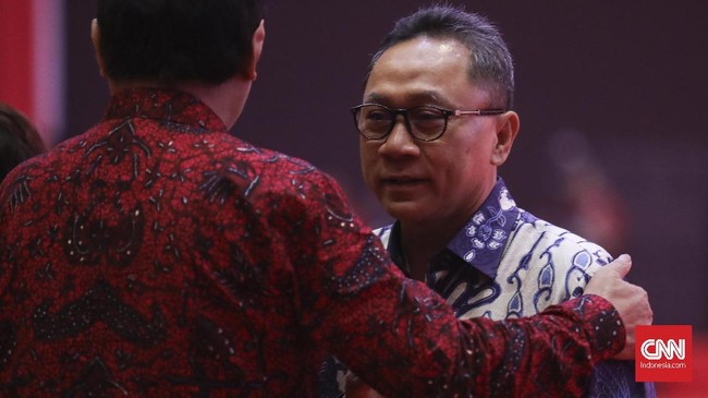 Menteri Perdagangan Zulkifli Hasan membeberkan skema agar harga tandan buah segar (TBS) sawit naik di atas Rp2.000 per kilogram (kg).