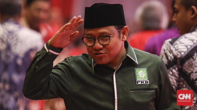 Cak Imin enggan merespons sentilan Yenny Wahid karena menganggap anak Gus Dur itu bukan kader PKB.