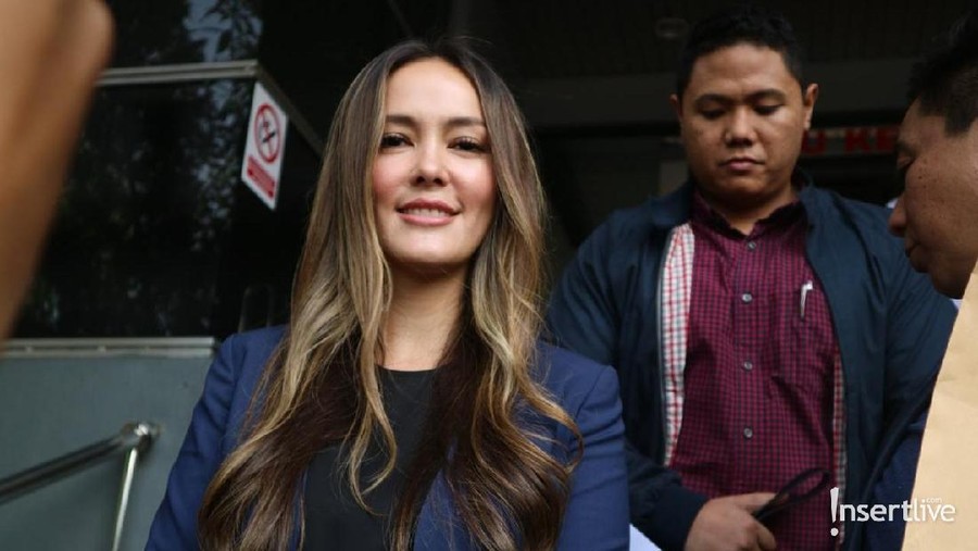Cathy Sharon resmi melaporkan pencatut fotonya di situs prostitusi online hari ini, Kamis (10/1).