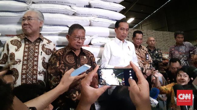 Bulog menjamin panen raya akan menghasilkan 1,8 juta ton beras. Karenanya, Bulog menegaskan pemerintah tak perlu impor sampai Juli 2019.