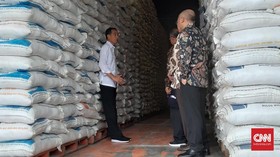 Jokowi Klaim Harga Beras Lebih Murah Rp50 per KG
