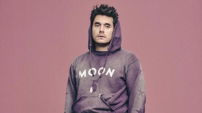 Jelang John Mayer tampil di depan ribuan penggemarnya di ICE, Serpong, banyak calo menyusup untuk menjual tiket dengan harga lebih tinggi.