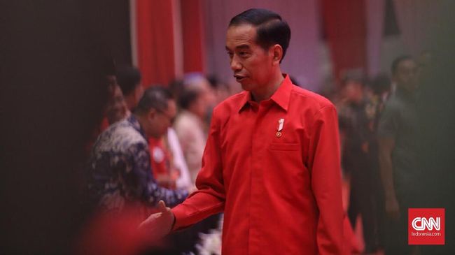 Kans Regenerasi PDIP, Jokowi Dinilai Terganjal Trah Sukarno Pakar politik menilai percepatan kongres PDIP membuka peluang regenerasi pemimpin terutama untuk keturunan langsung Sukarno, bukan untuk kader seperti Jokowi.