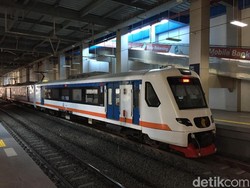 Cegah Corona, Kereta Bandara Dicuci Pakai Disinfektan