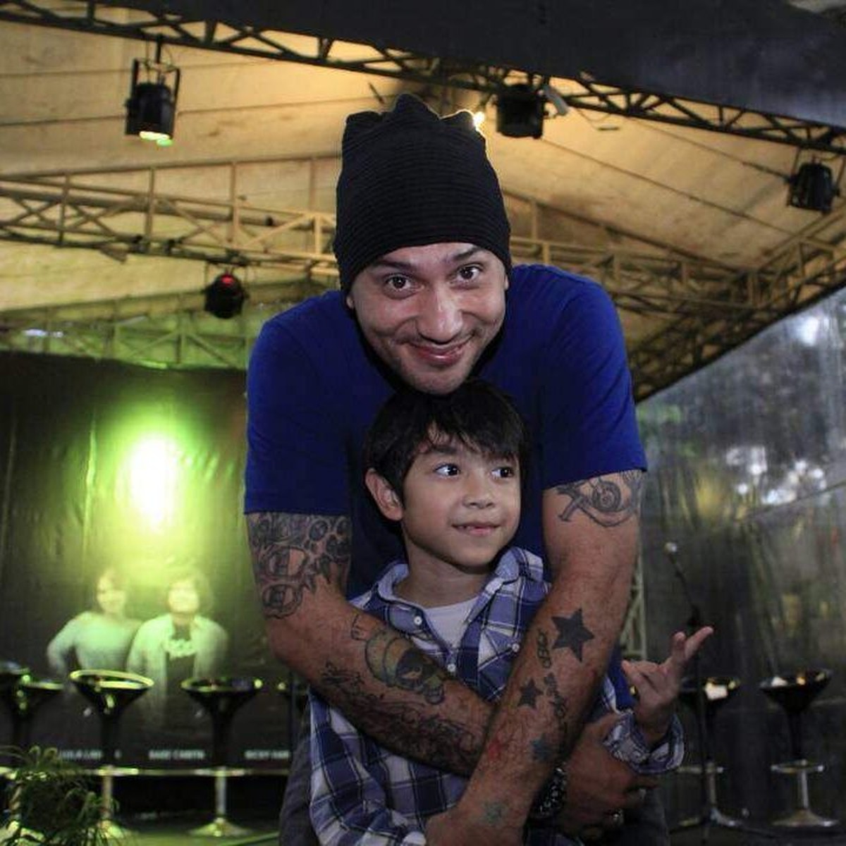 Gary Iskak yang dulu dikenal bermasalah kini mulai bertransformasi menjadi sosok yang baru&period; Dikabarkan hijrah sejak 2017 silam&comma; berikut transformasi Gary Iskak&period;