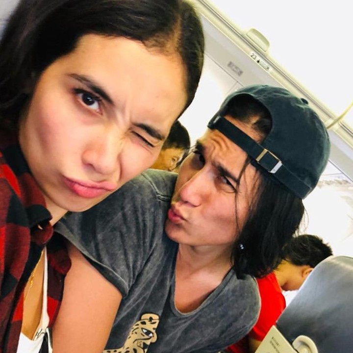 <p>Cuek bukan berarti nggak romantis dengan pasangan, seperi Marsha Timothy dan Vino G Bastian nih. (Foto: Instagram/ @vinogbastian__)  </p>