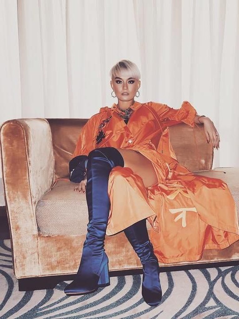 Go International, Intip 6 Gaya Keren Agnez Mo Sejak go internasional, Agnez Mo kerap tampil dengan gaya berpakaian yang unik dan kece di setiap kesempatannya.